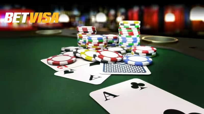 Luật chơi chi tiết trong bài Poker